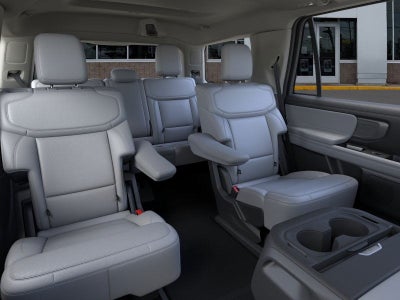 2025 Ford Expedition Platinum®