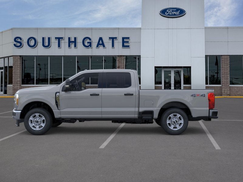 2026 Ford Super Duty F-350® XLT