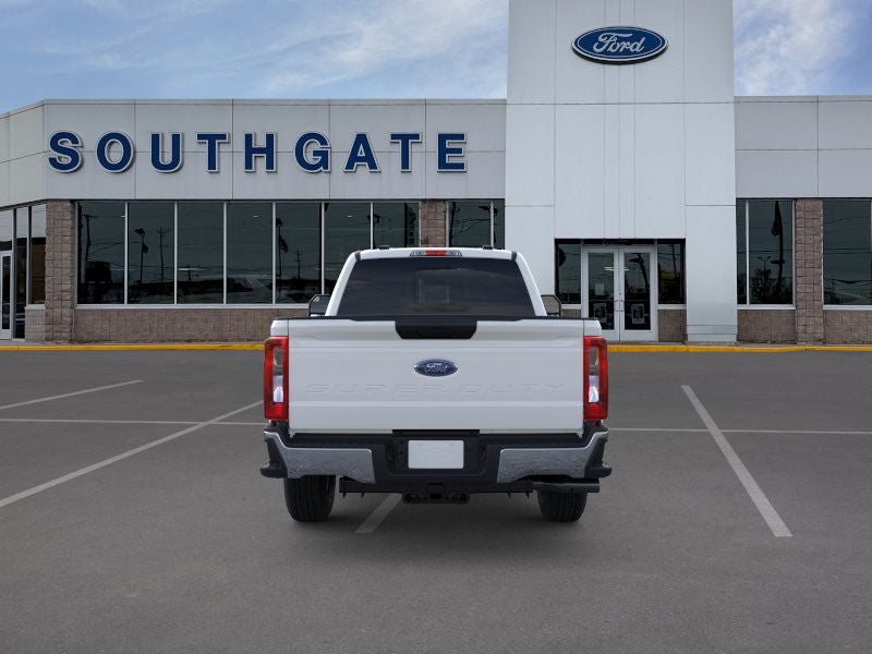 2026 Ford Super Duty F-350® XLT