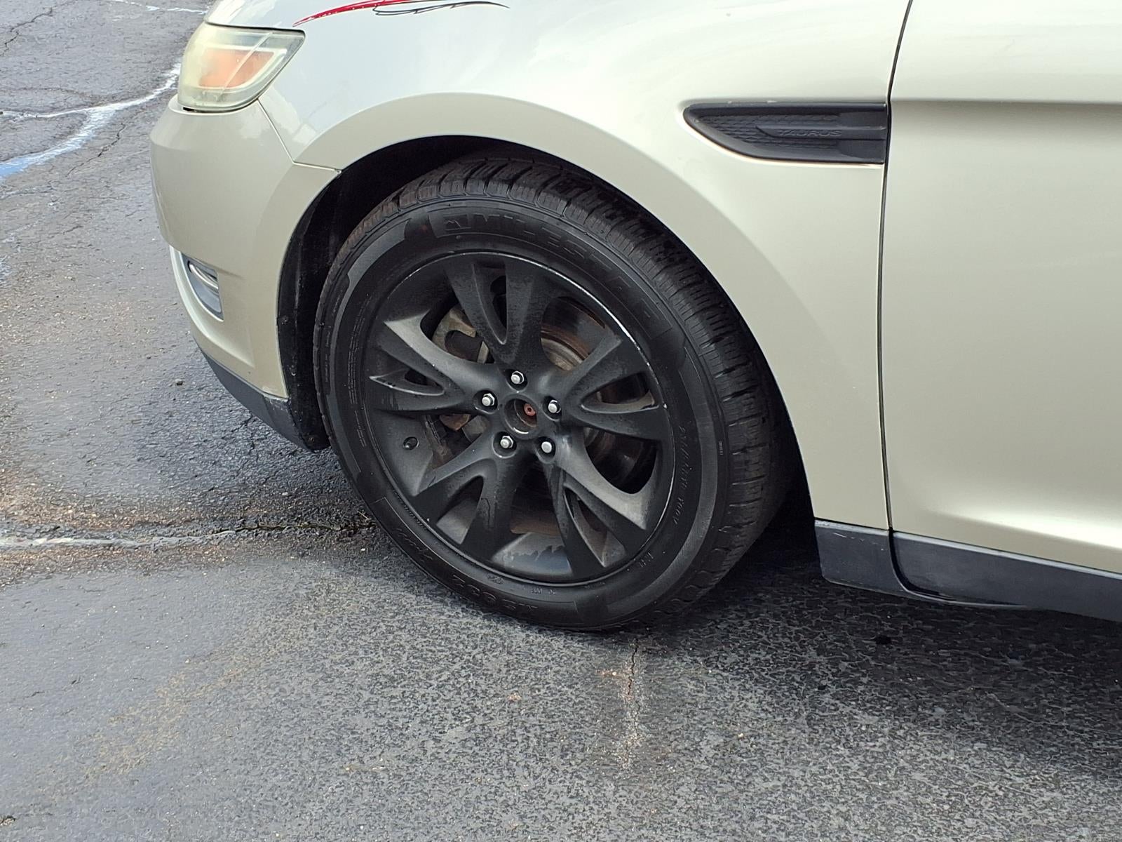 2010 Ford Taurus SEL