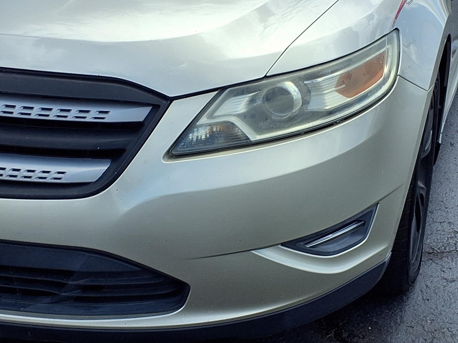 2010 Ford Taurus SEL