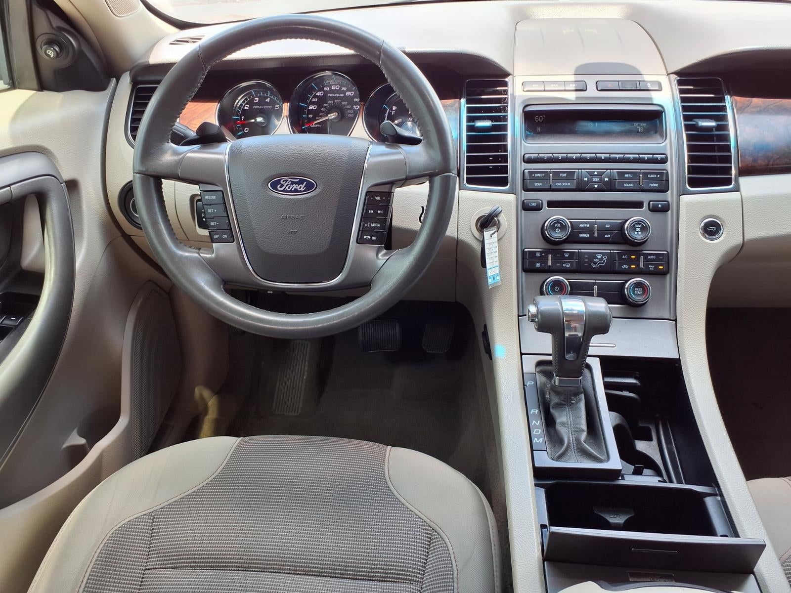 2010 Ford Taurus SEL