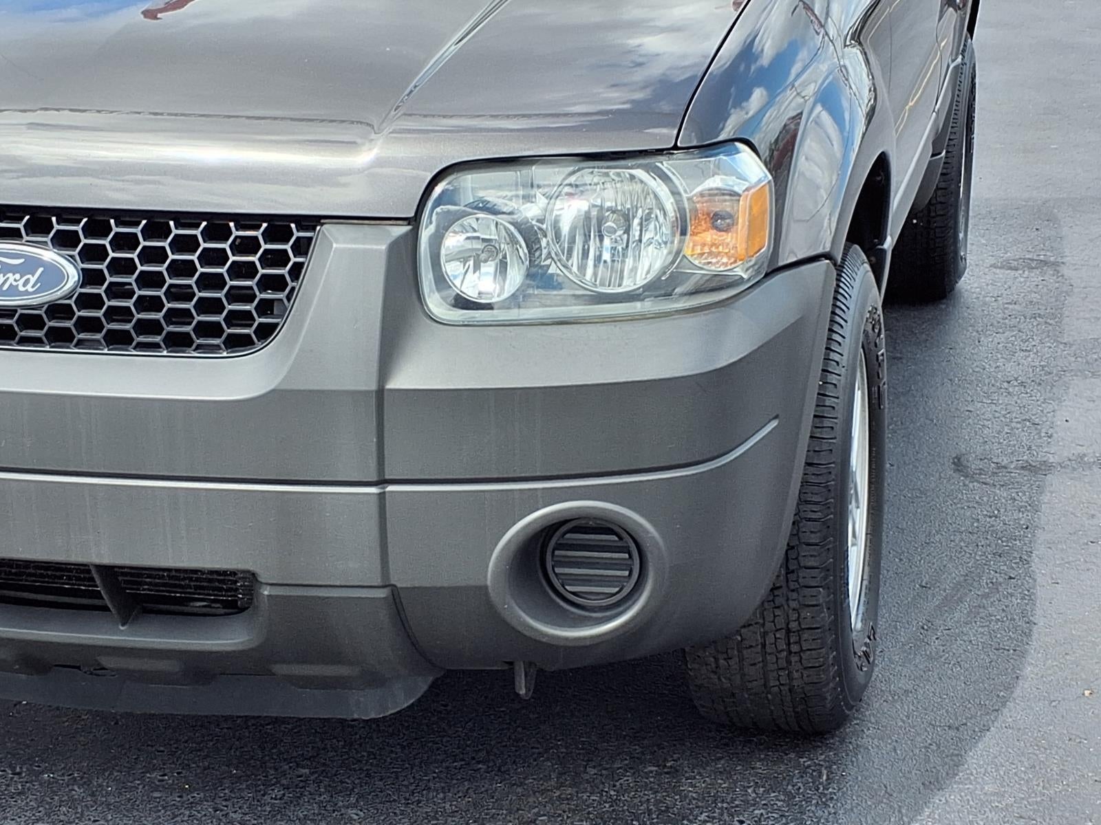 2005 Ford Escape XLS