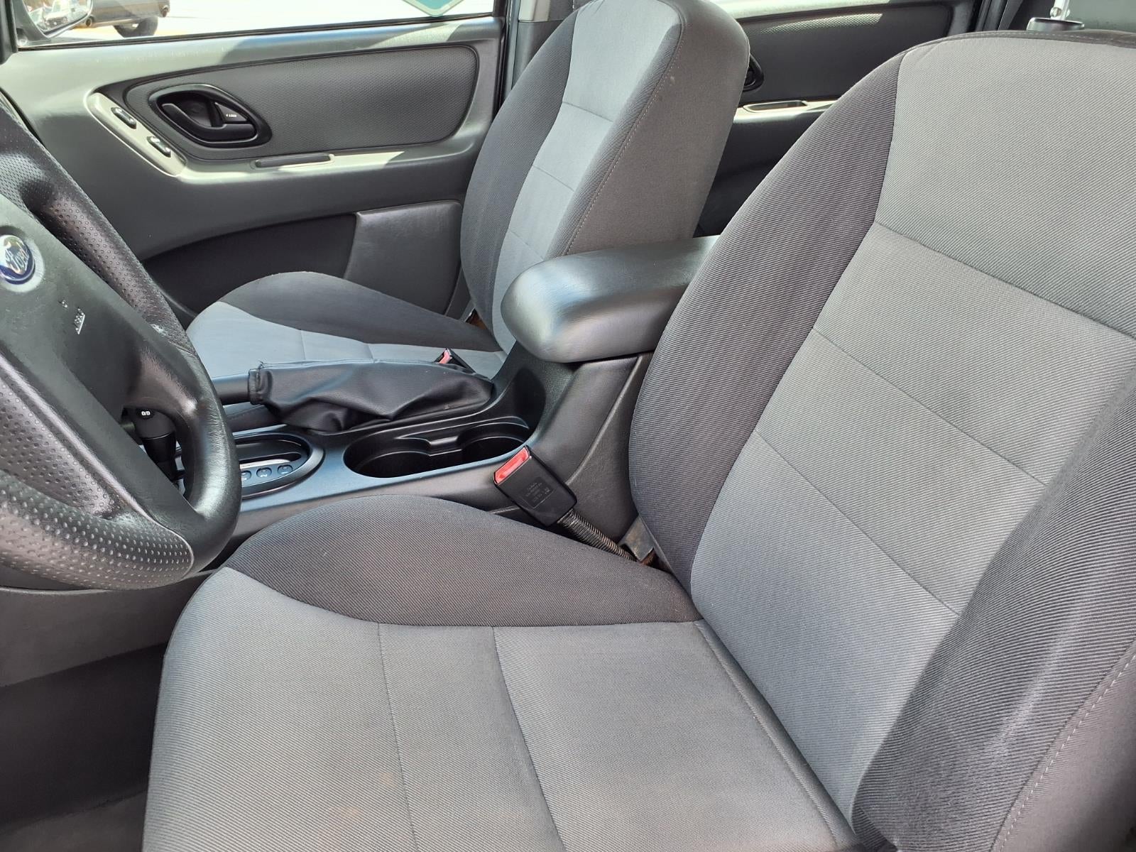 2005 Ford Escape XLS