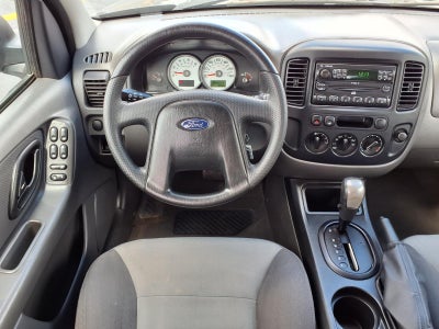 2005 Ford Escape XLS