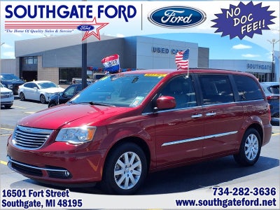2016 Chrysler Town & Country Touring