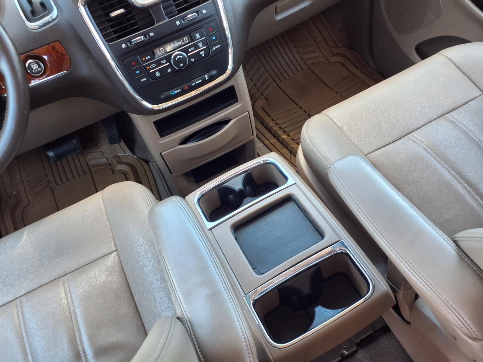 2016 Chrysler Town & Country Touring