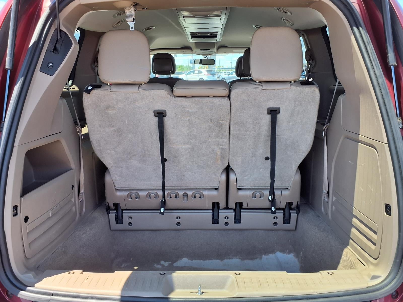 2016 Chrysler Town & Country Touring
