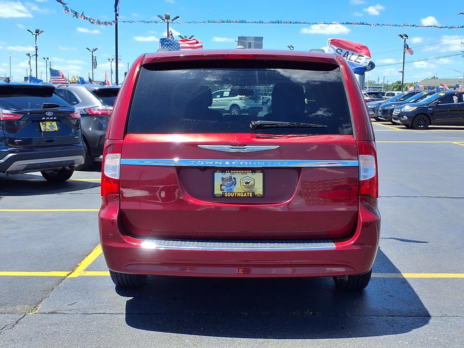 2016 Chrysler Town & Country Touring
