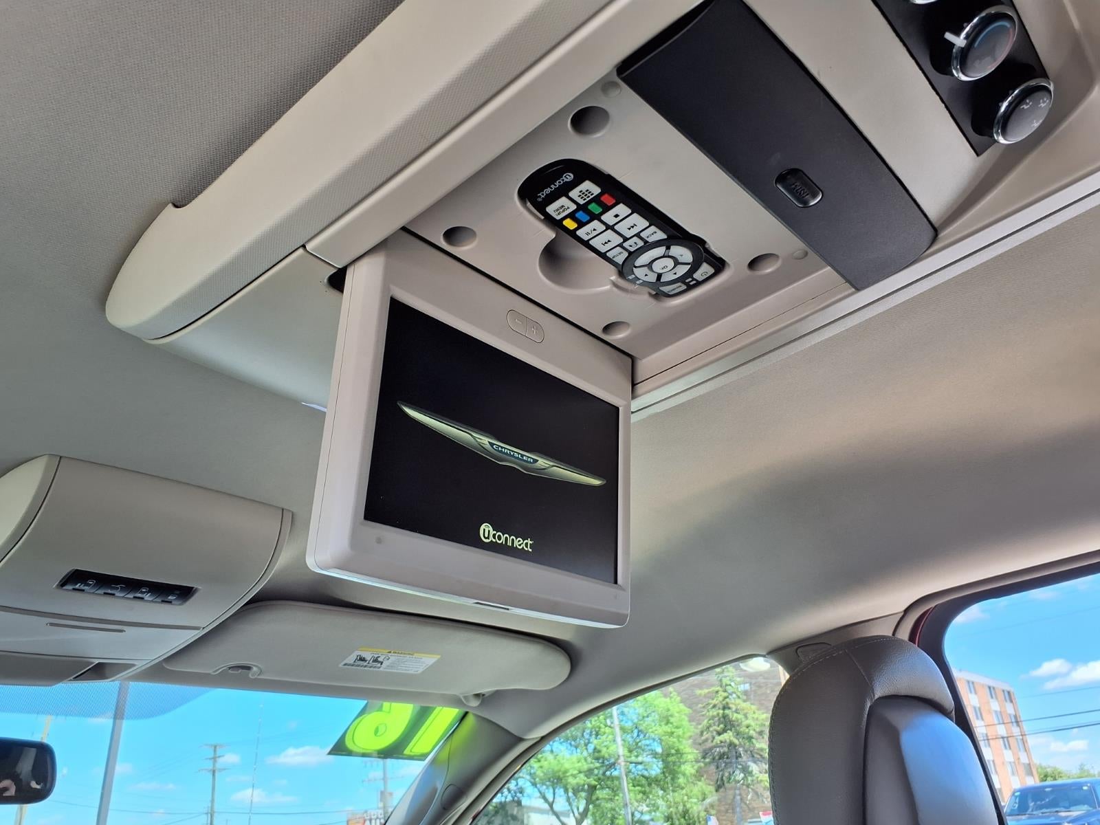 2016 Chrysler Town & Country Touring