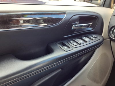 2012 Chrysler Town & Country Touring-L