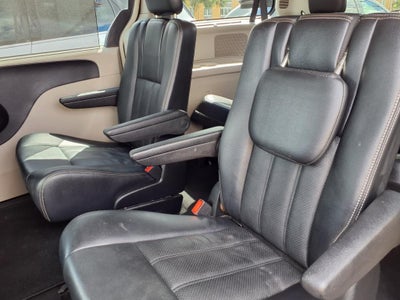 2012 Chrysler Town & Country Touring-L