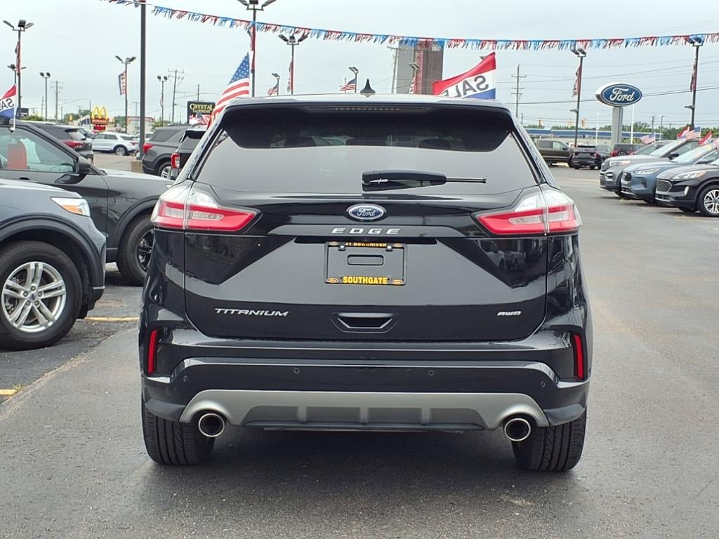 2022 Ford Edge Titanium
